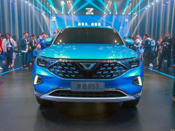 Новые кроссоверы Jetta VS7 за 3 млн. руб.